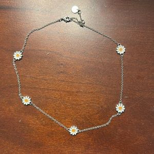 Pura Vida Daisy Necklace